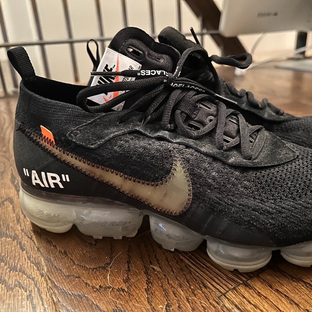 Nike Air VaporMax Off-White Black (2018) Sneakers (M / 10.5)